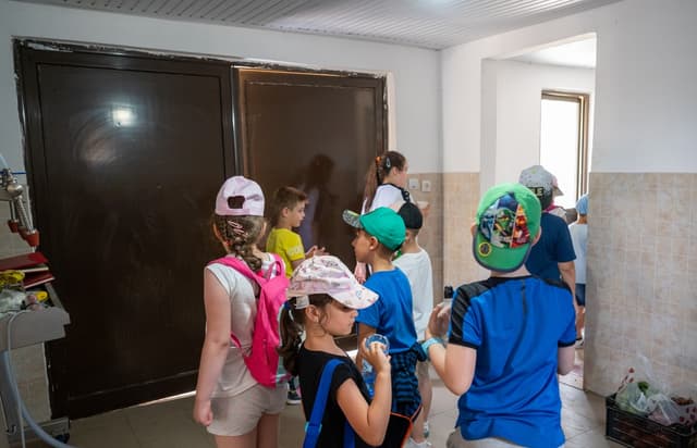 63c04019c6d910d0f72c1e78_8